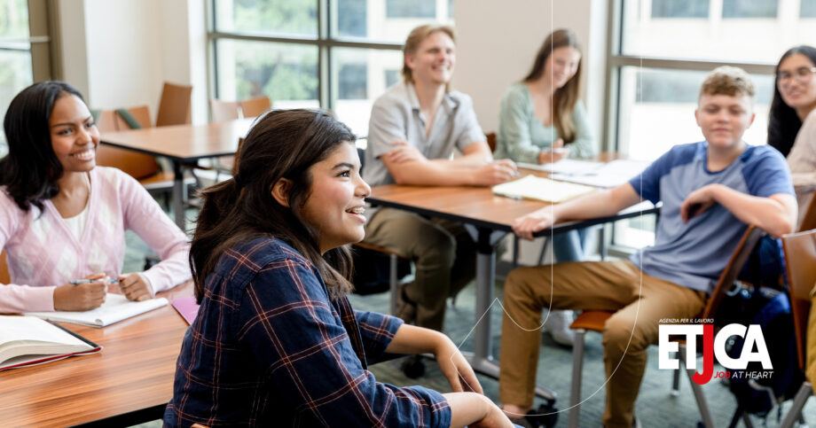 Ragazzi che fanno orientamento scolastico